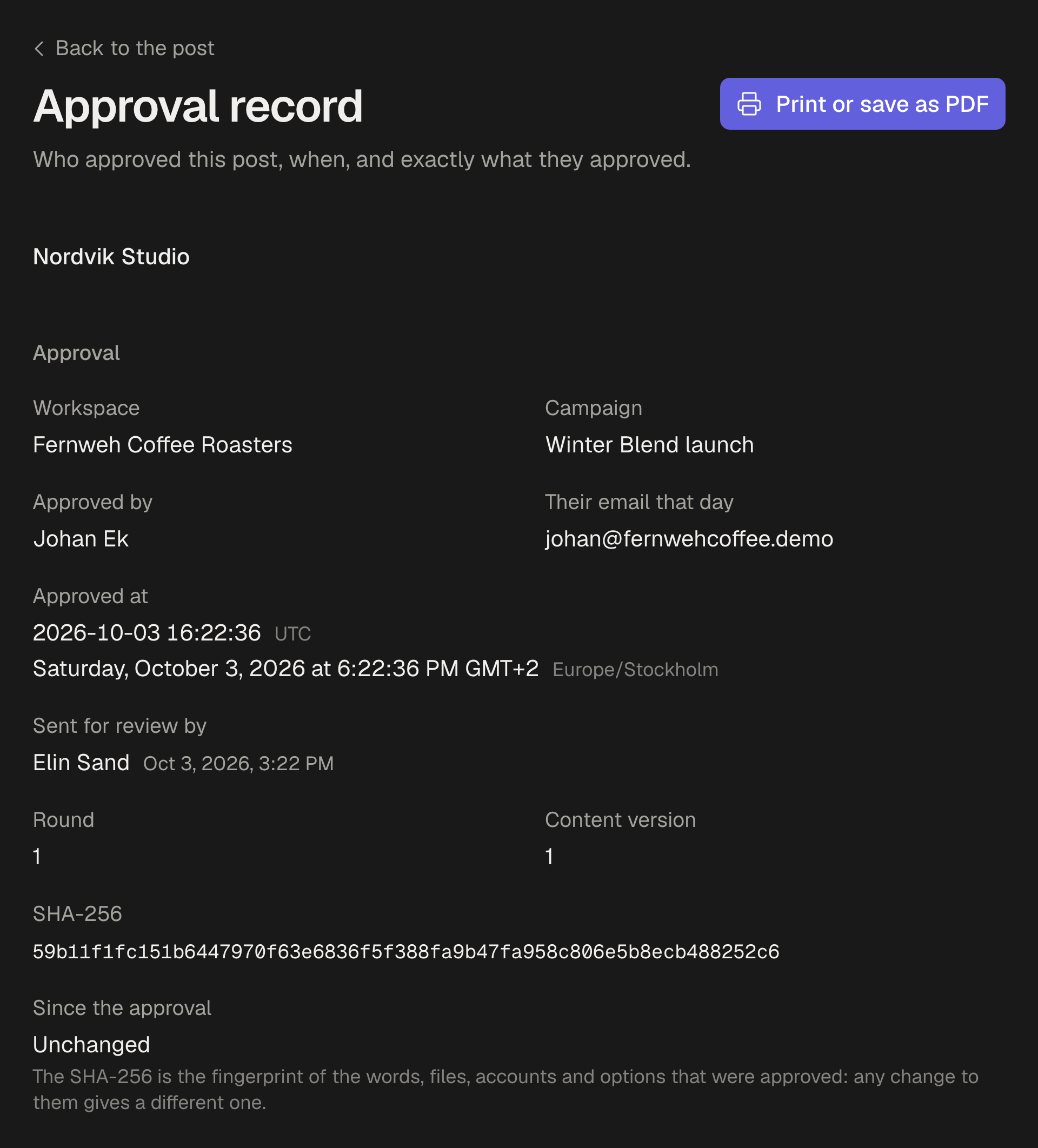 An approval record: the agency's name, the workspace and campaign, who approved and their email, the moment in UTC and in Stockholm time, who sent it for review, the version and its SHA-256 fingerprint, and a button to print or save it as a PDF.
